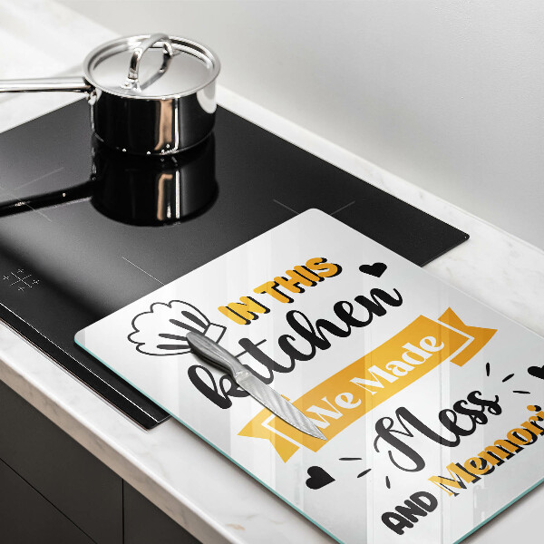 Skleněné krájecí prkénko In this kitchen we made mess and memories