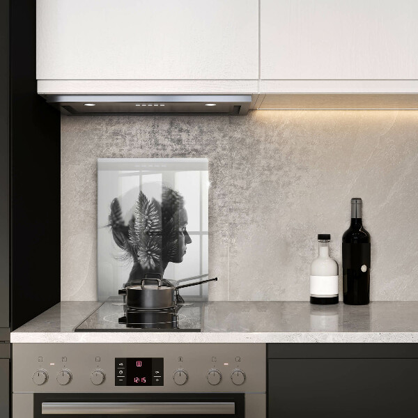 Skleněná krájecí deska Žena a les