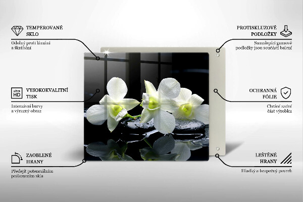 Skleněná krájecí deska Bílé květy v zenové vodě