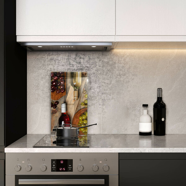 Kryt na varnou desku Láhve vína a hrozny