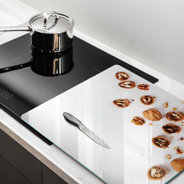 Sklo za varnou desku Ořechy na bílém pozadí