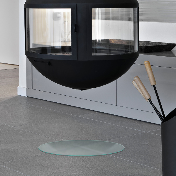 Kulatá poloprůsvitná podložka pod krb fi50 cm