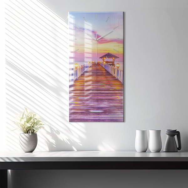 Vertikální skleněné hodiny Most v přístavu večer