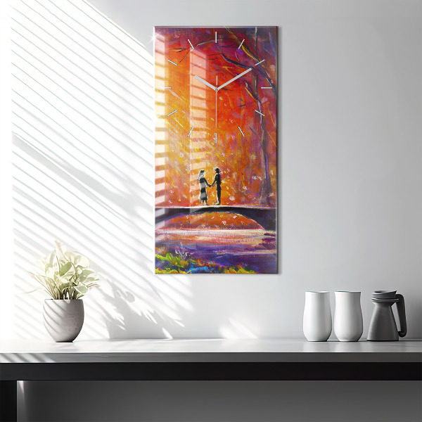 Vertikální nástěnné hodiny Pár v lese