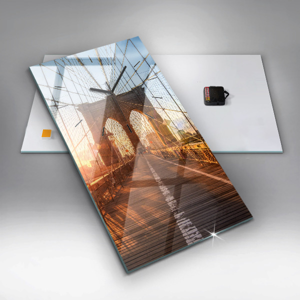 Vertikální skleněné hodiny Brooklynský most v New Yorku