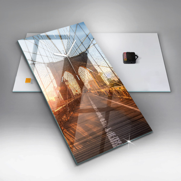 Vertikální skleněné hodiny Brooklynský most v New Yorku