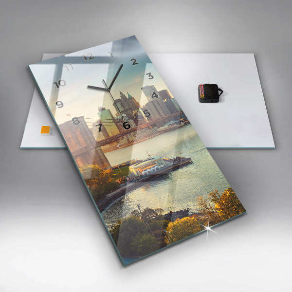 Vertikální skleněné hodiny Newyorský Manhattan