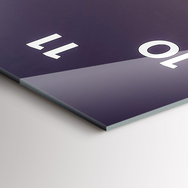 Vertikální skleněné hodiny Východní řeka v New Yorku