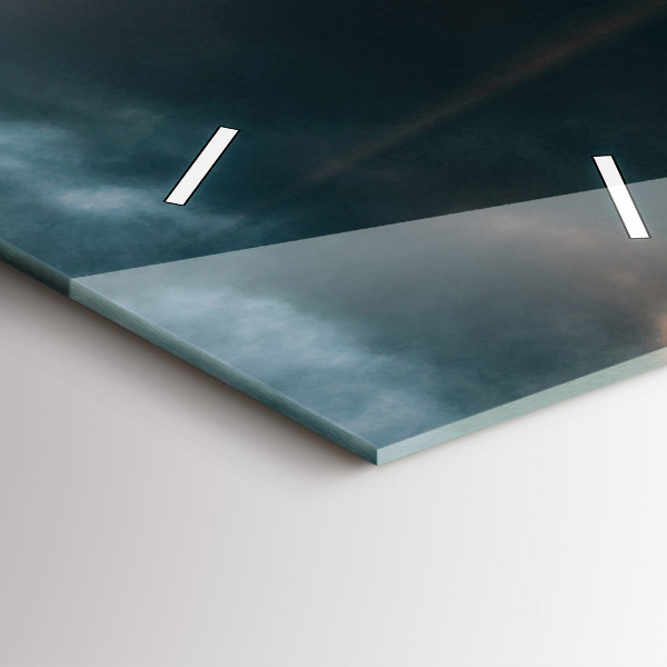 Vertikální skleněné hodiny Eiffelova věž na pozadí mraků