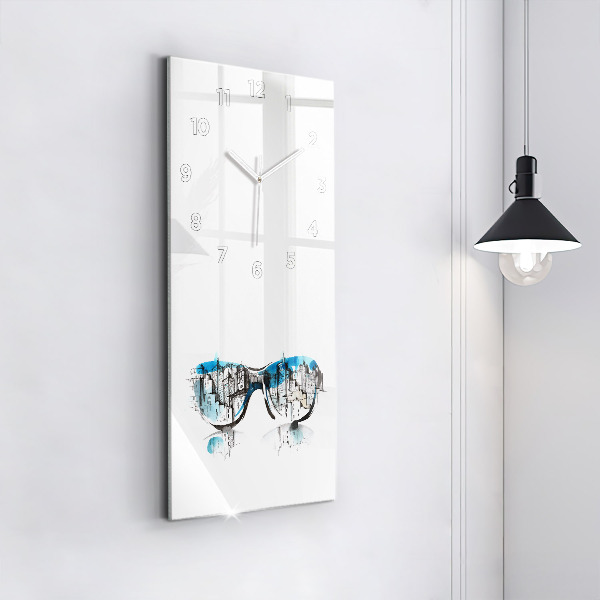 Vertikální skleněné hodiny Město v brýlích