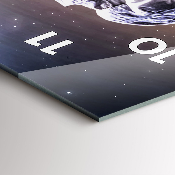 Vertikální skleněné hodiny Astronaut ve vesmíru