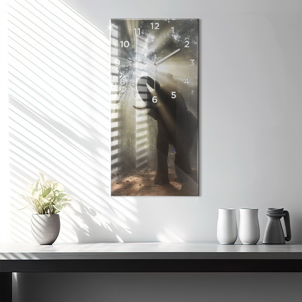 Vertikální skleněné hodiny Slon v džungli