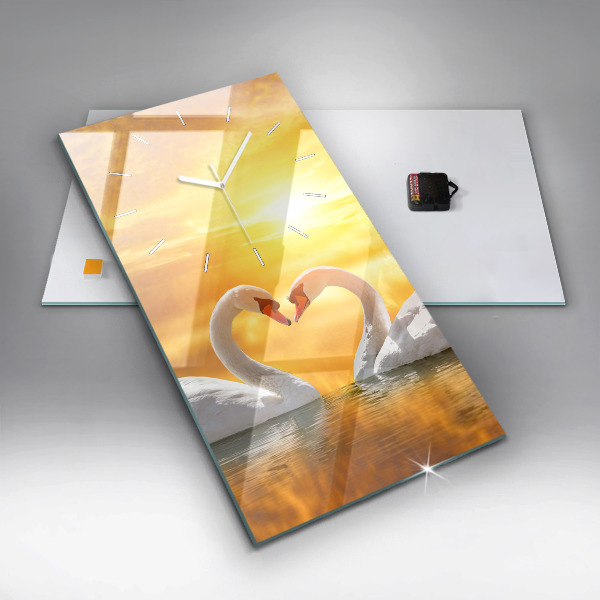 Vertikální skleněné hodiny Zamilované labutě