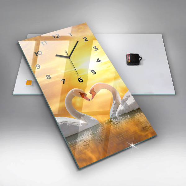 Vertikální skleněné hodiny Zamilované labutě