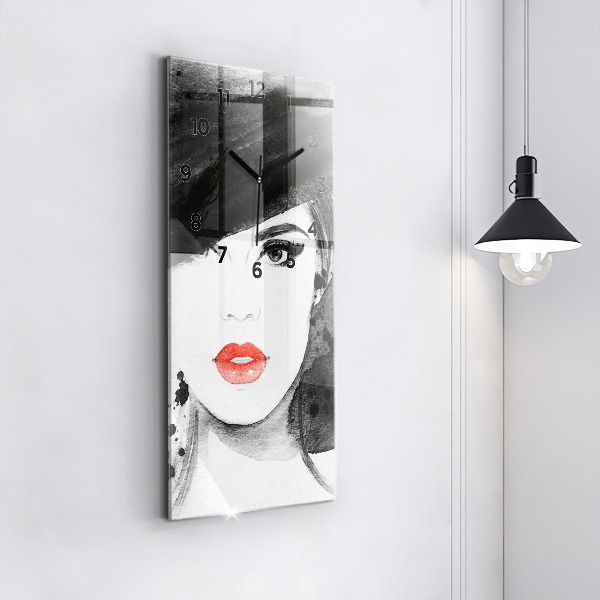 Vertikální nástěnné hodiny Žena v klobouku