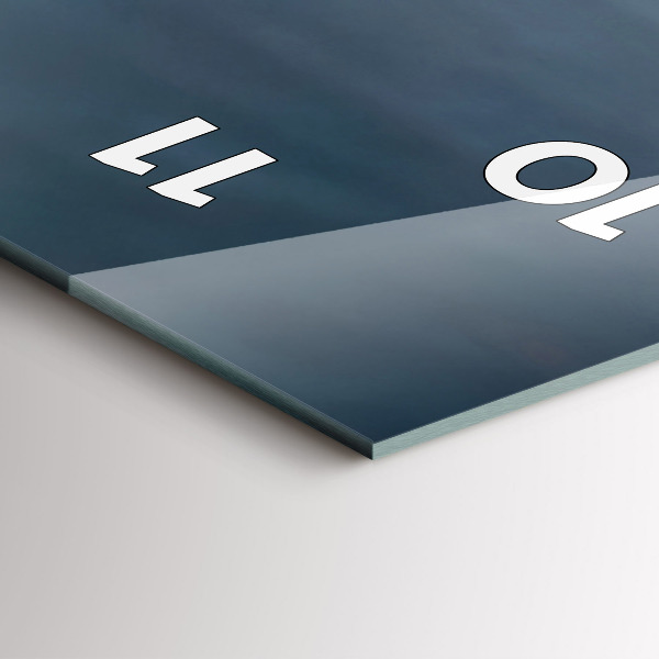 Vertikální nástěnné hodiny Muž na motorce