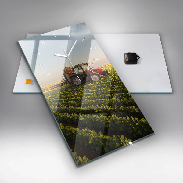 Vertikální skleněné hodiny Traktor na zemědělském poli