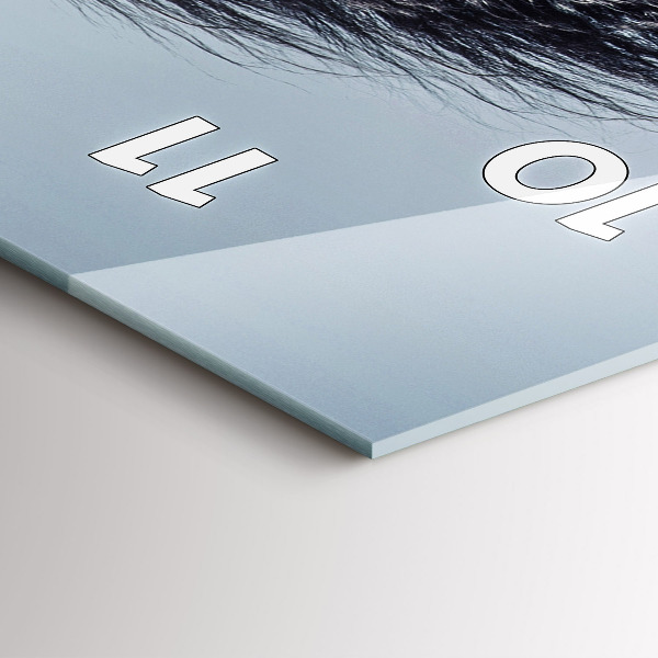 Vertikální skleněné hodiny Cválající bílý kůň