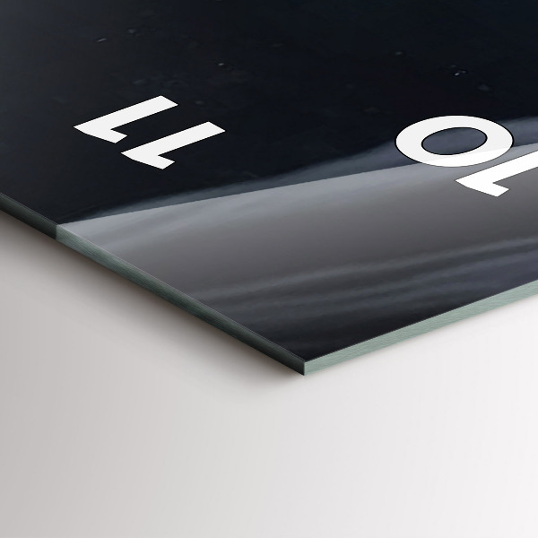 Vertikální skleněné hodiny Muž na měsíčním pozadí