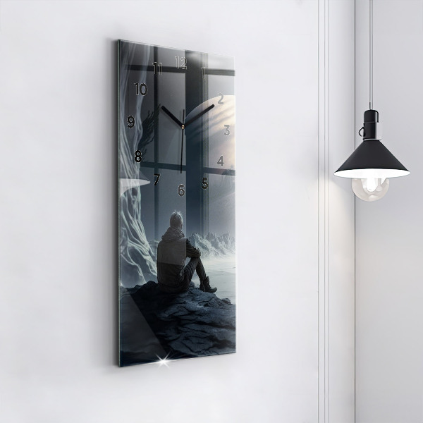 Vertikální skleněné hodiny Muž na měsíčním pozadí