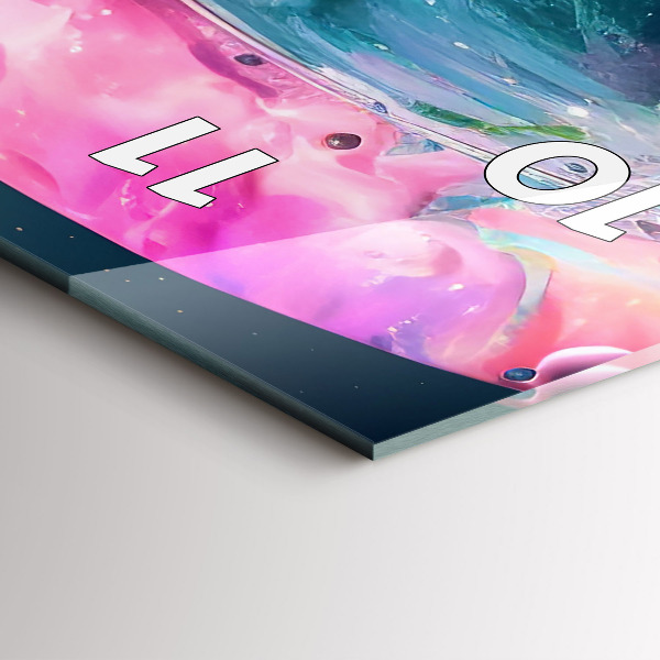 Vertikální skleněné hodiny Kosmonaut a barevné mraky