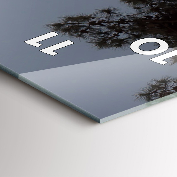 Vertikální nástěnné hodiny Půlměsíc a stromy