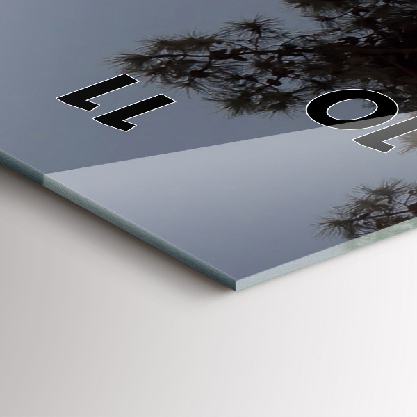 Vertikální nástěnné hodiny Půlměsíc a stromy