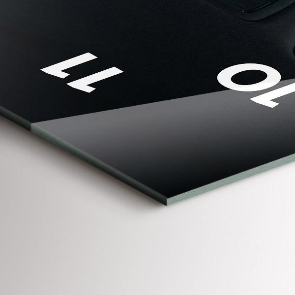 Vertikální nástěnné hodiny Auto v Tokiu