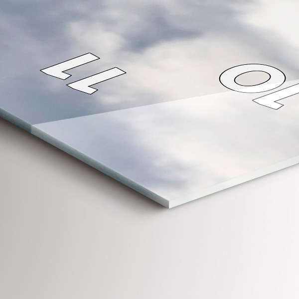 Vertikální nástěnné hodiny Koza v údolí Aosta