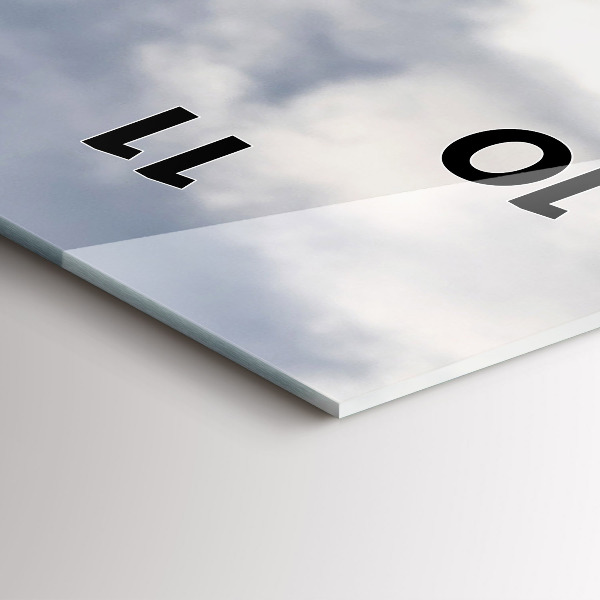 Vertikální nástěnné hodiny Koza v údolí Aosta