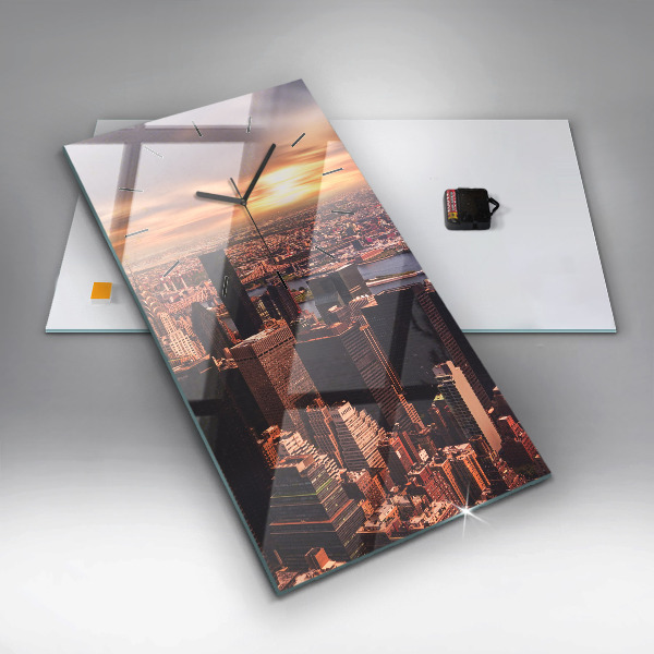 Vertikální nástěnné hodiny Panorama města na západ