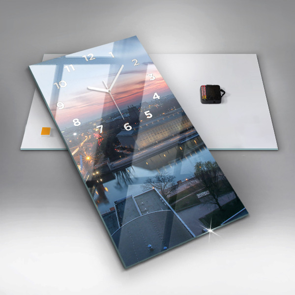 Vertikální skleněné hodiny Vratislav z dronu