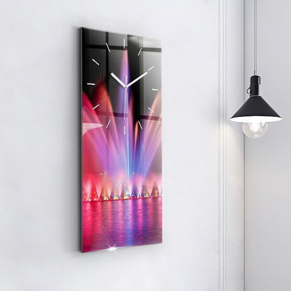 Vertikální skleněné hodiny Vratislavská fontána v noci