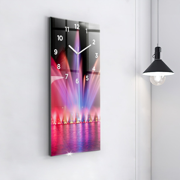 Vertikální skleněné hodiny Vratislavská fontána v noci