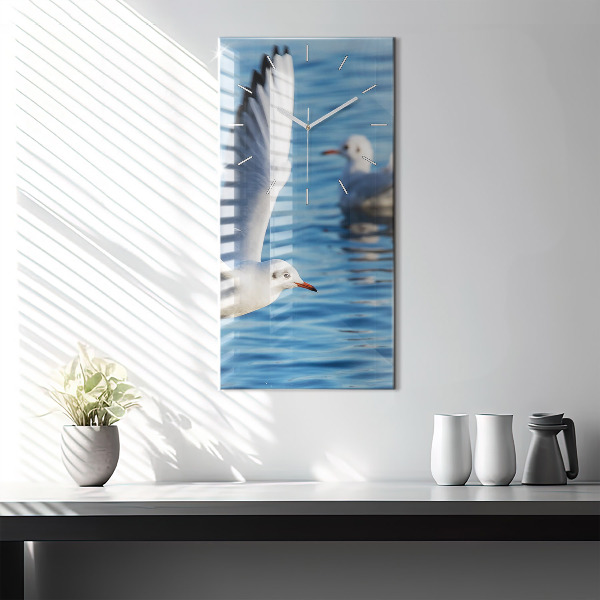 Vertikální skleněné hodiny Racci v Gdyni