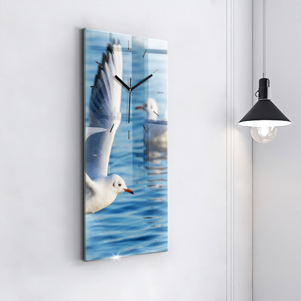 Vertikální skleněné hodiny Racci v Gdyni