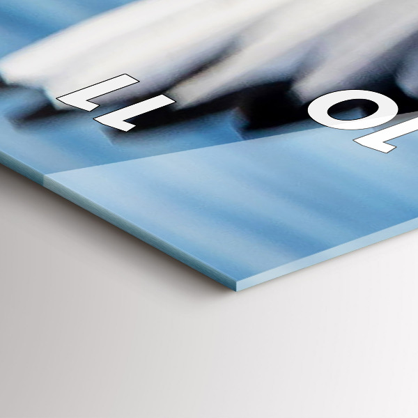 Vertikální skleněné hodiny Racci v Gdyni