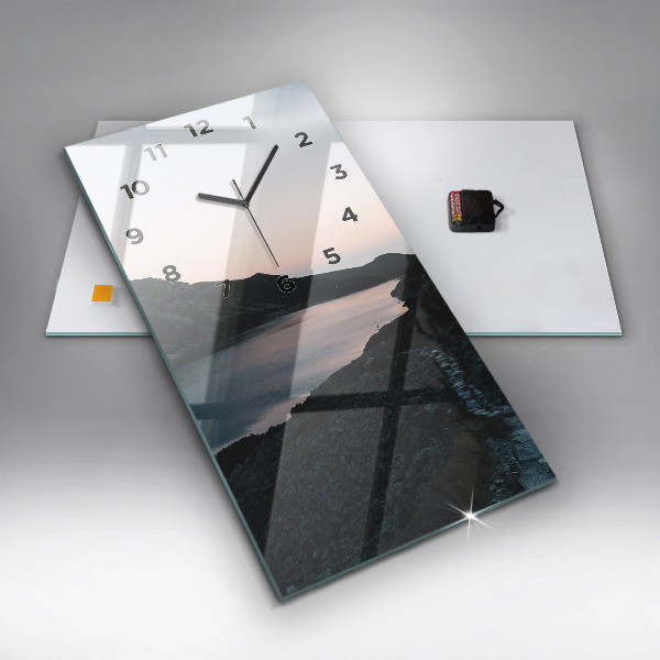 Vertikální nástěnné hodiny Jezero a hory