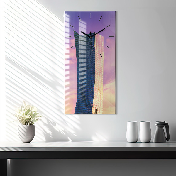 Vertikální nástěnné hodiny Mrakodrap ve Varšavě