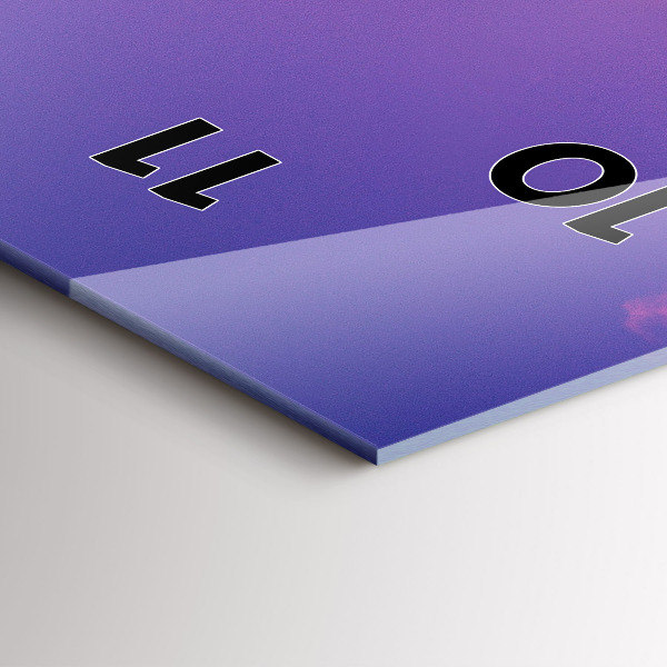 Vertikální nástěnné hodiny Mrakodrap ve Varšavě