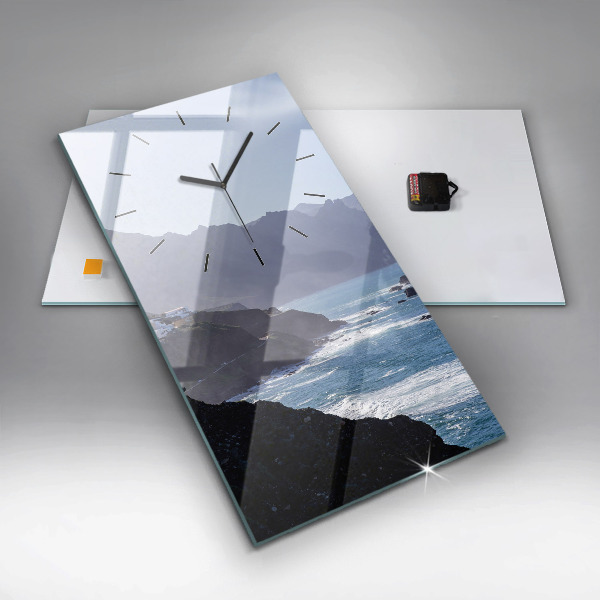 Vertikální nástěnné hodiny Hory u oceánu