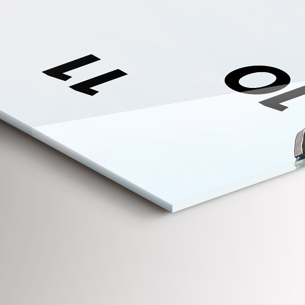 Vertikální nástěnné hodiny Tančící dům Praha