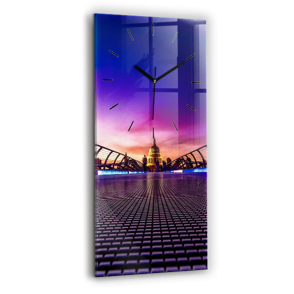 Vertikální nástěnné hodiny Katedrála svatého Pavla