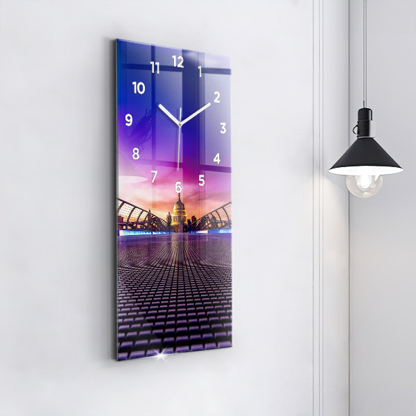 Vertikální nástěnné hodiny Katedrála svatého Pavla