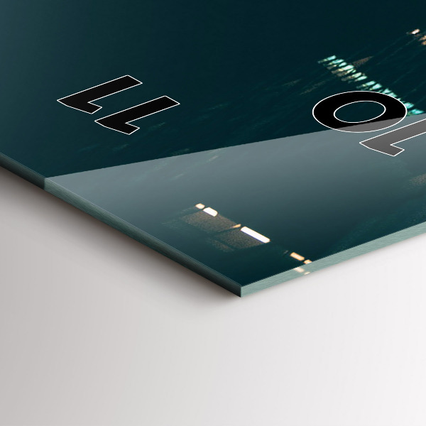 Vertikální nástěnné hodiny Hotel Hilton v Houstonu