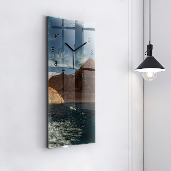 Vertikální nástěnné hodiny Osoba na vodních lyžích