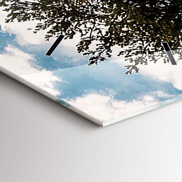 Vertikální nástěnné hodiny Strom na kopci