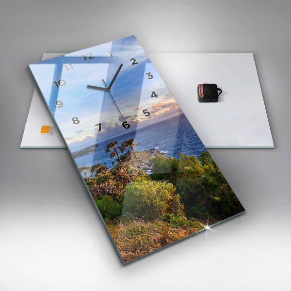 Vertikální skleněné hodiny Phuket v Thajsku