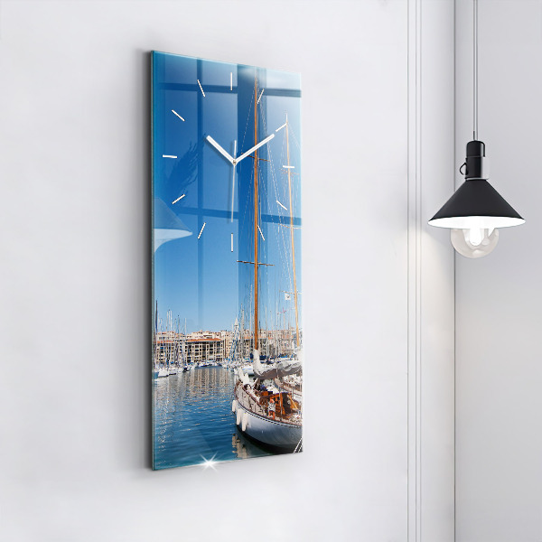 Vertikální skleněné hodiny Přístav v Marseille Francie