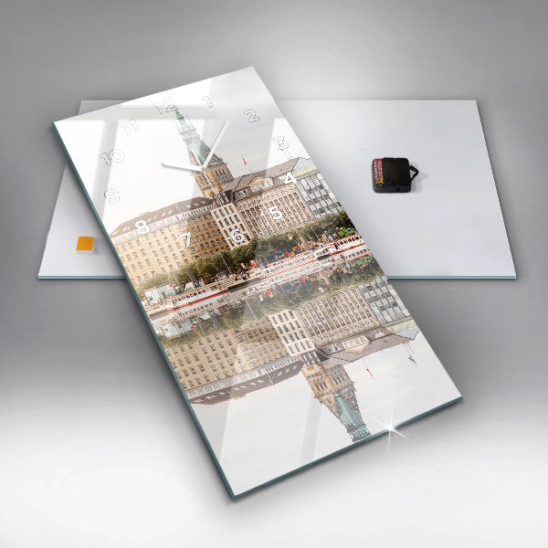 Vertikální skleněné hodiny Řeka Hamburk v Německu